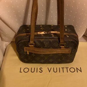 Louis Vuitton Shoulder Bag